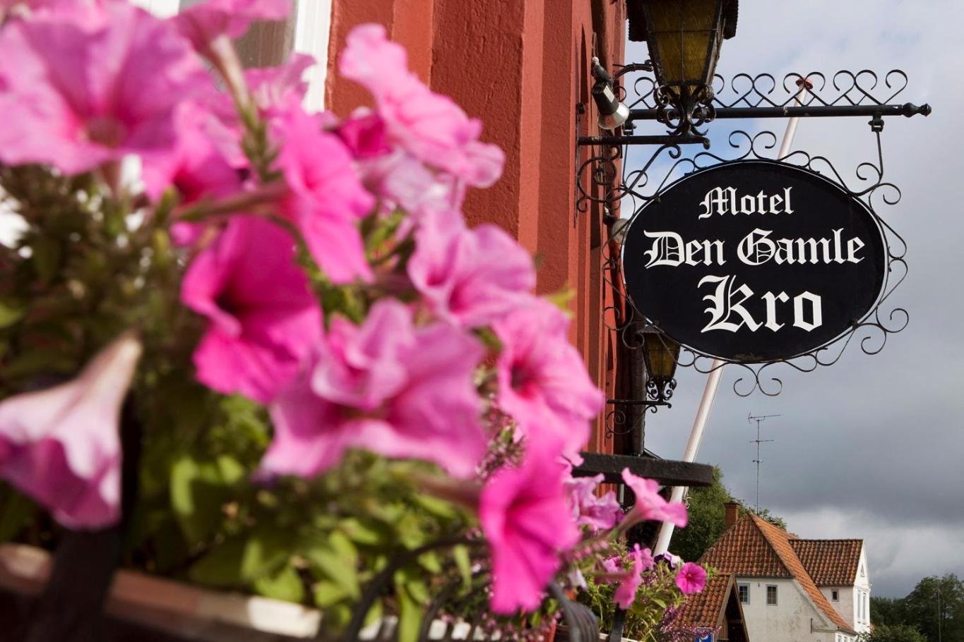 Den Gamle Kro Ved Gram Slot Buitenkant foto